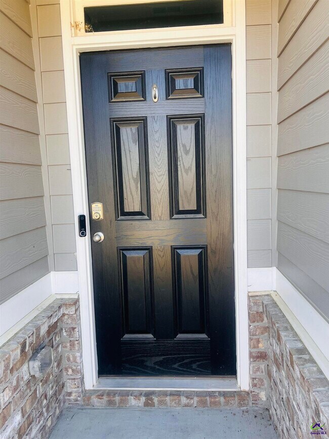 Photo - 118 Alton Tucker Sr. Boulevard