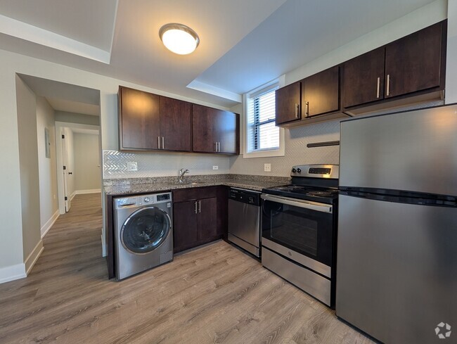 Building Photo - 705 W Brompton Ave Unit 9 Rental