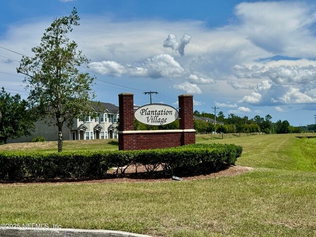 Photo - 450 Sherwood Oaks Dr