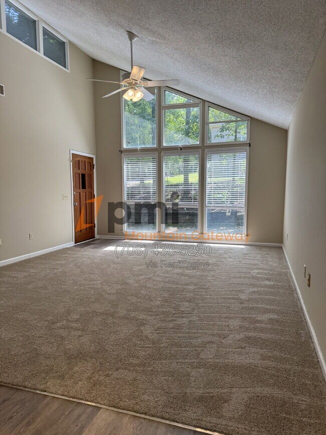 Photo - 82 Primrose Dr Unit A