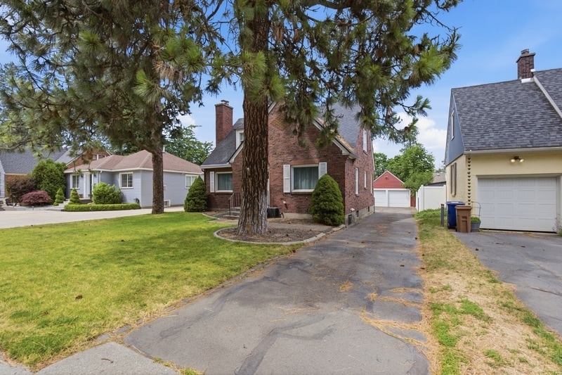 Photo - 414 W 29th Ave