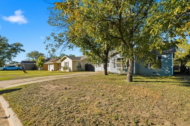 Photo - 2618 S 22nd St