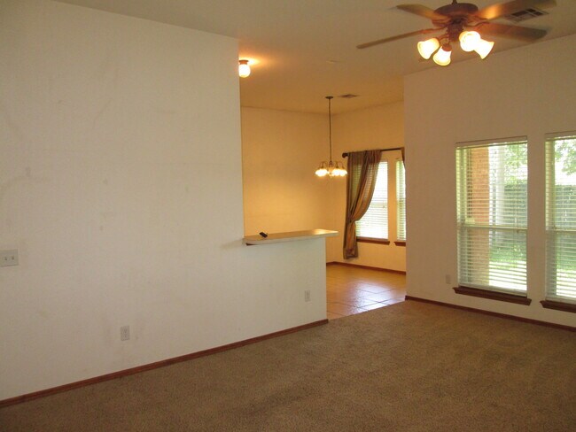 Photo - PRELEASING - July 2026 - (3) Bed/(2) Bath ...