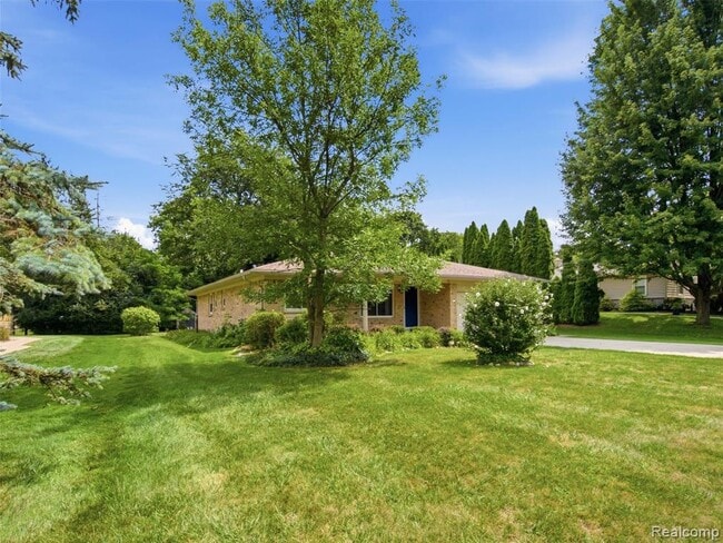 Photo - 2387 Sanders Pl