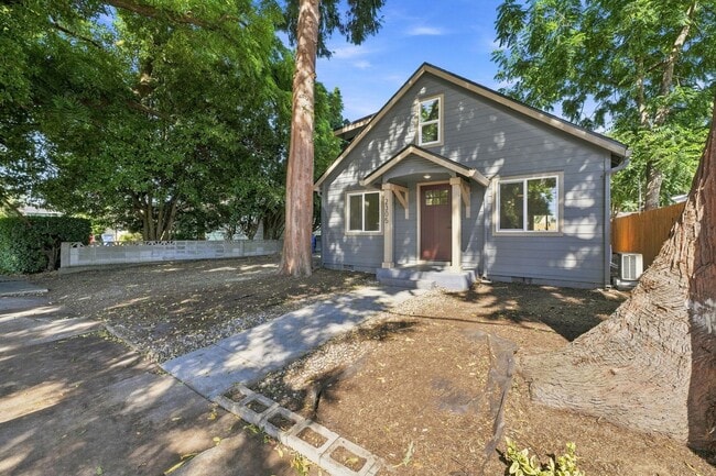 Photo - 2305 Lincoln Ave
