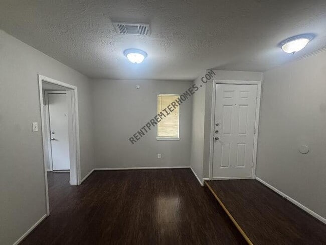 Photo - 23139 Lestergate Dr
