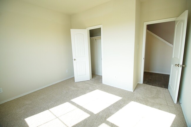 Photo - 472 Desert Willow