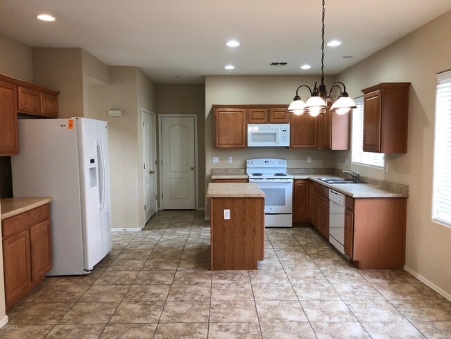 Photo - 11713 W Lincoln St