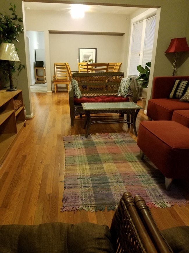 Photo - 2232 W Addison St Unit 2