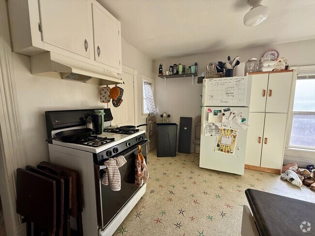 Building Photo - 701 Scott St Unit #B Rental