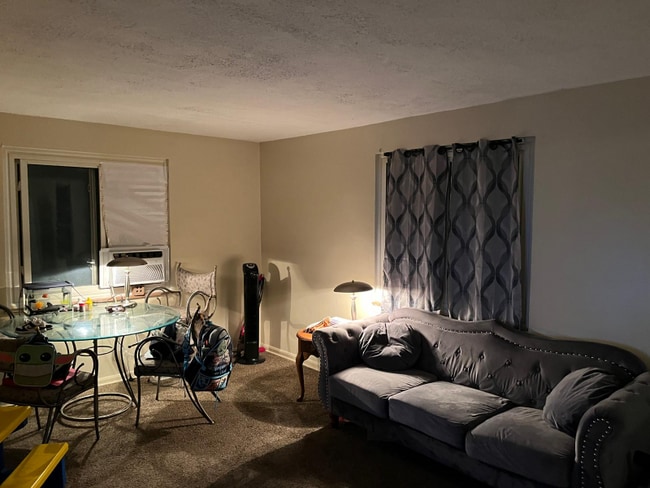 Photo - 20801 Crystal Ave
