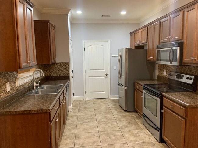 Photo - Short-Term Lease Only!