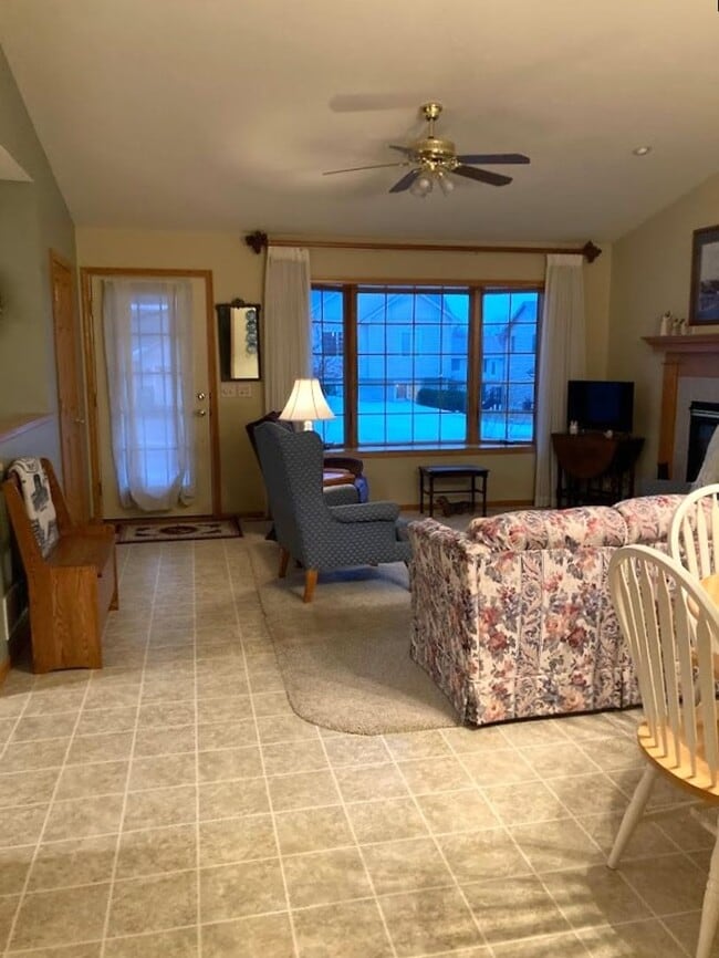 Photo - 4 Bedroom Twin Home