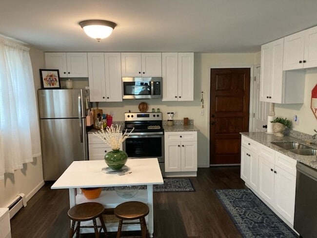 Photo - 670 4th St Apartamento Unidad 3
