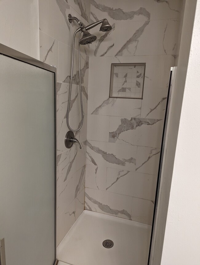 Photo - 9021 N Rockwell Dr