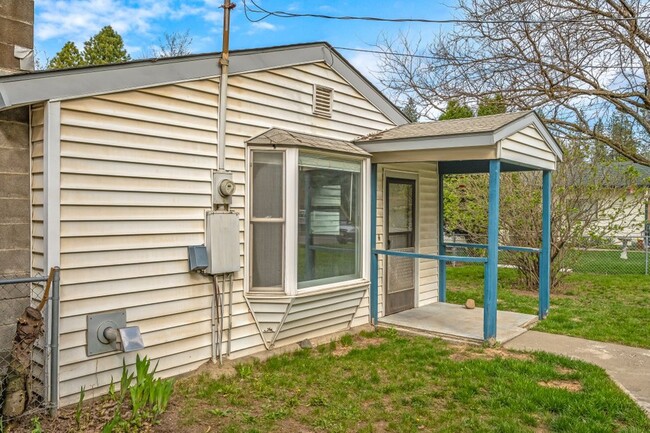 Photo - Central CDA rancher 2 bed 1 bath with 2 car detached shop