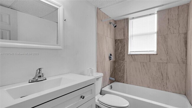 Photo - 2860 Somerset Dr Condo Unit 110K
