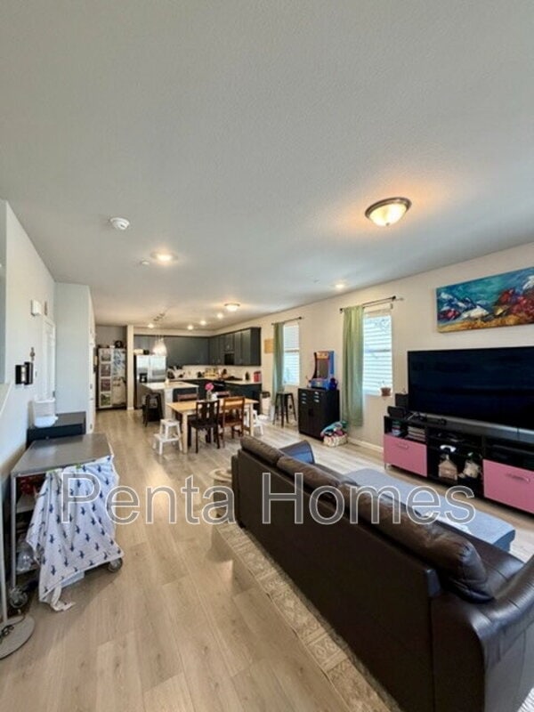 Photo - 809 Waterthrush Ln