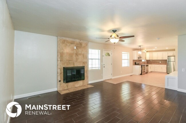 Photo - 6400 N Libby Ave