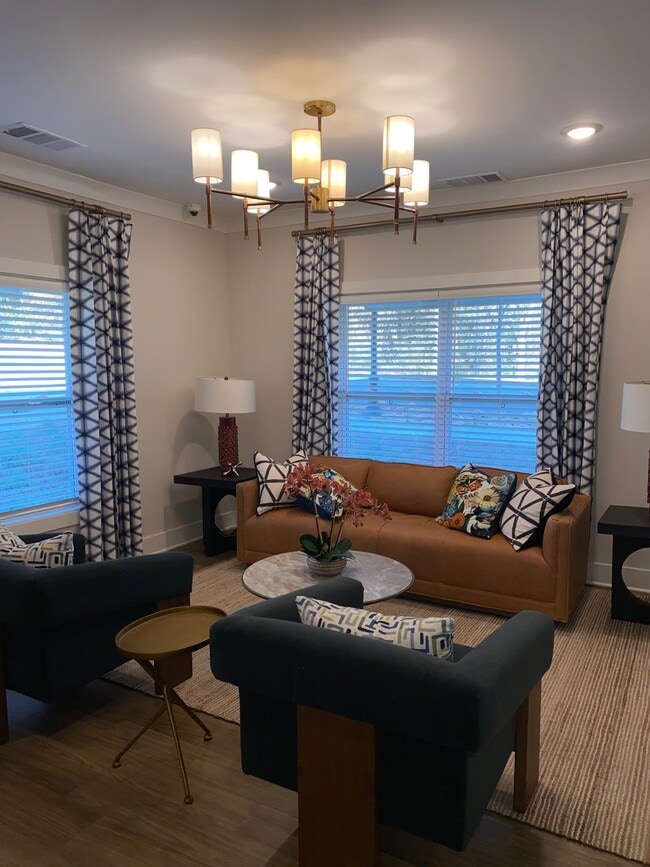 Leasing Common Area - Symphony