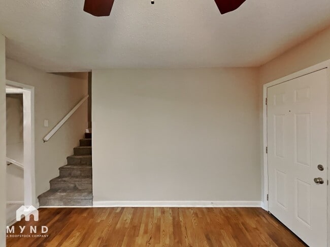 Photo - 1835 Mountainbrook Dr