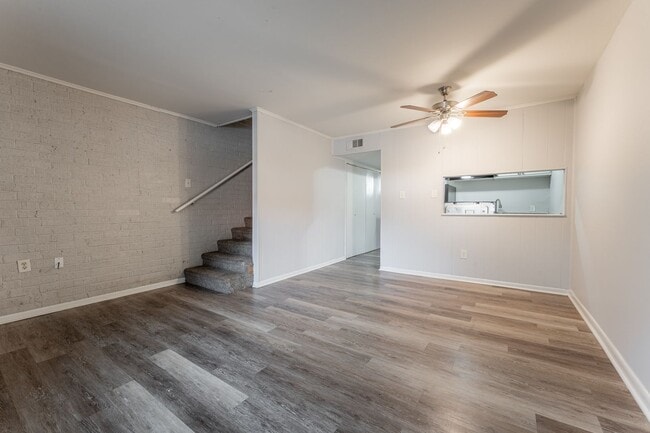 Photo - 2447 Brownlee St Unit 1