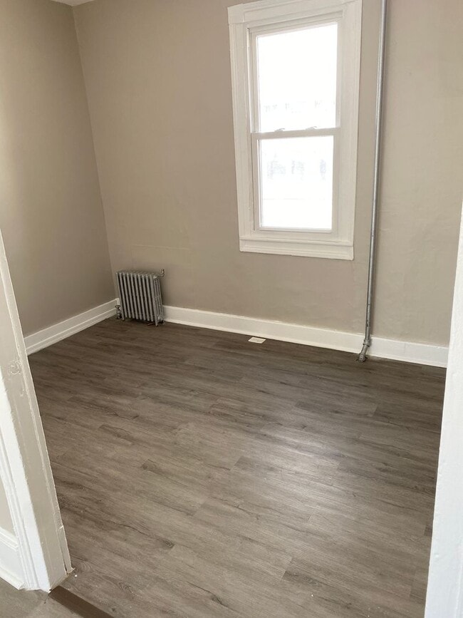 Photo - 3 BR, 1 BA House