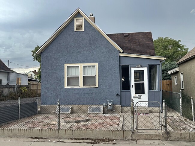 Photo - 1329 Spruce St House