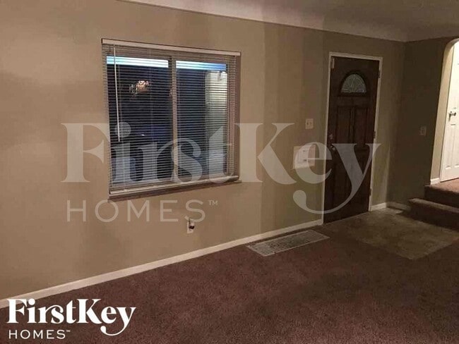 Photo - 1494 Clovernoll Dr