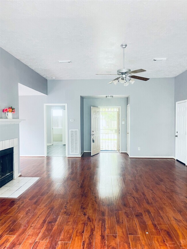 Photo - 6406 Bayou Crest Dr