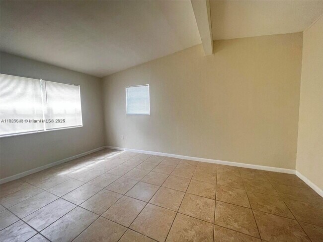 Photo - 3350 SW 37th St