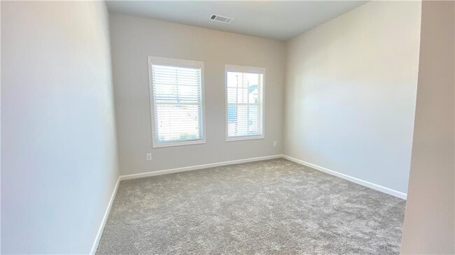 Photo - 4570 Silver Oak Dr SW
