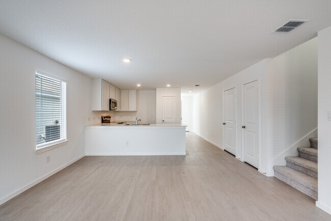 Photo - 3335 Gingham Pt