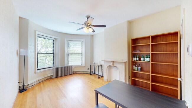 Building Photo - 88 Hammond St Unit 8 Rental