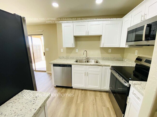 Photo - 250 Dakota St