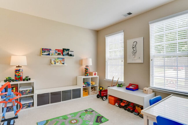 Photo - 1945 Breck Ave