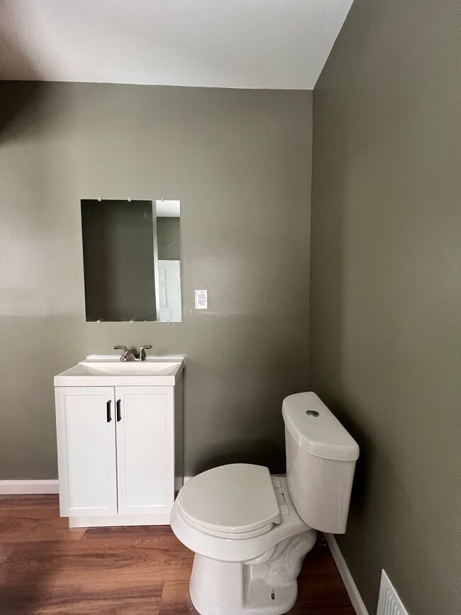 Photo - 2518 Hermansau St