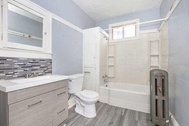 Photo - 2827 Avondale Ave Unit 2