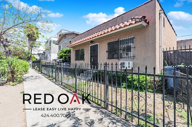 Photo - 1876 W 24th St Unidad 1876