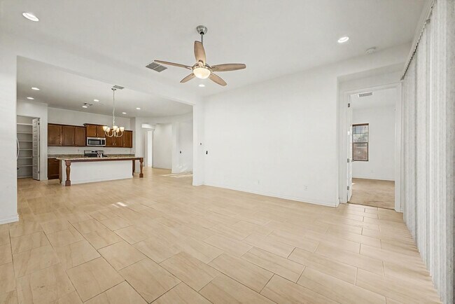 Photo - 234 W Beverly Ln