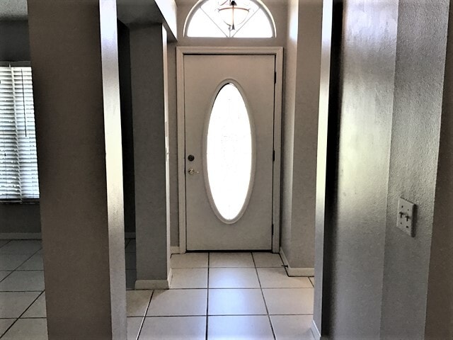 Photo - 805 Topaz Dr