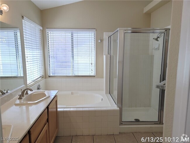 Building Photo - 194 Kachina Dr Rental