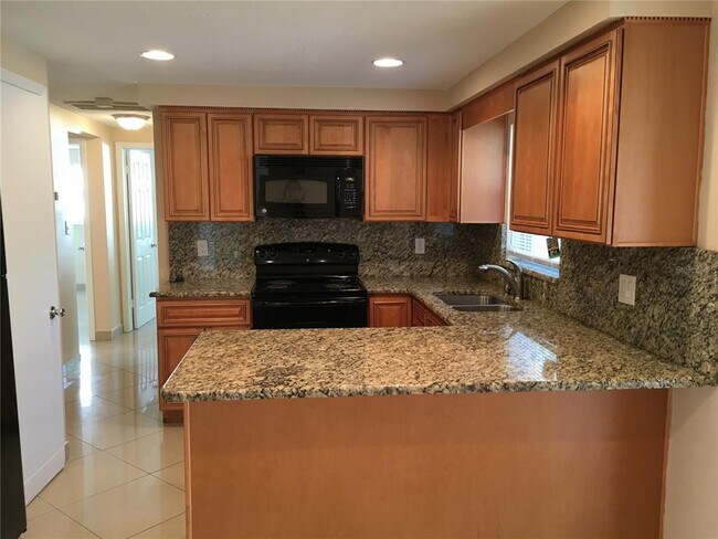 Photo - 1050 Clairborne St