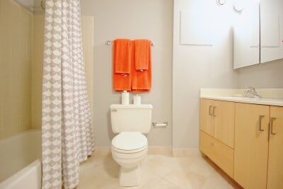 Photo - 775 N Dearborn St