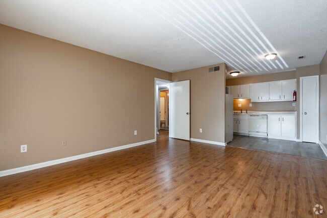2BR, 1.5BA - 1000SF - Living Room
