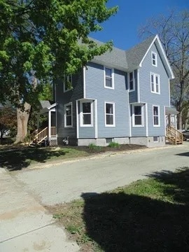 Photo - 75 Franklin St