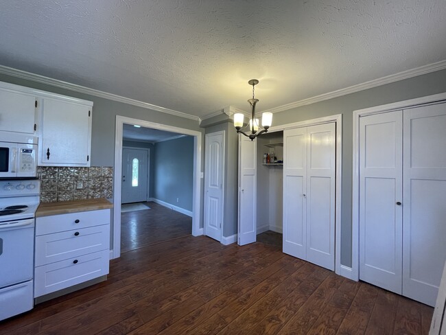 Photo - 162 Silver Dr