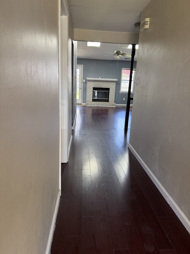 Photo - 2005 Handel Ct