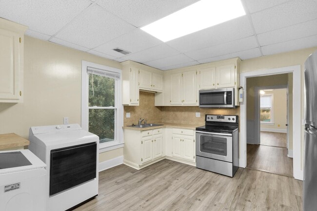 Photo - 1110 N Pasteur St