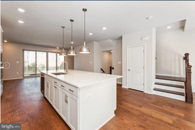 Photo - 1612 Field Sparrow Ter NE